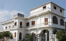 Hotel Isabel Palace
