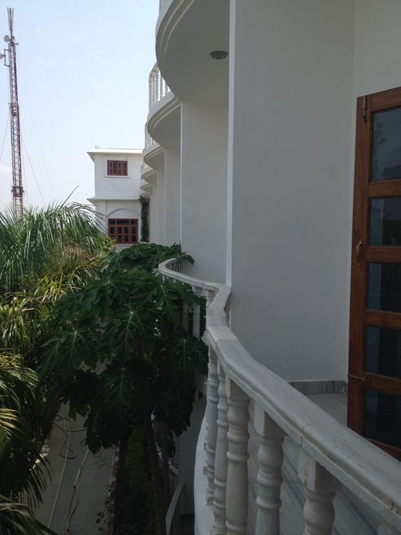 Hotel Isabel Palace Khajurāho Extérieur photo
