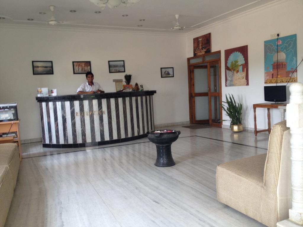 Hotel Isabel Palace Khajurāho Extérieur photo
