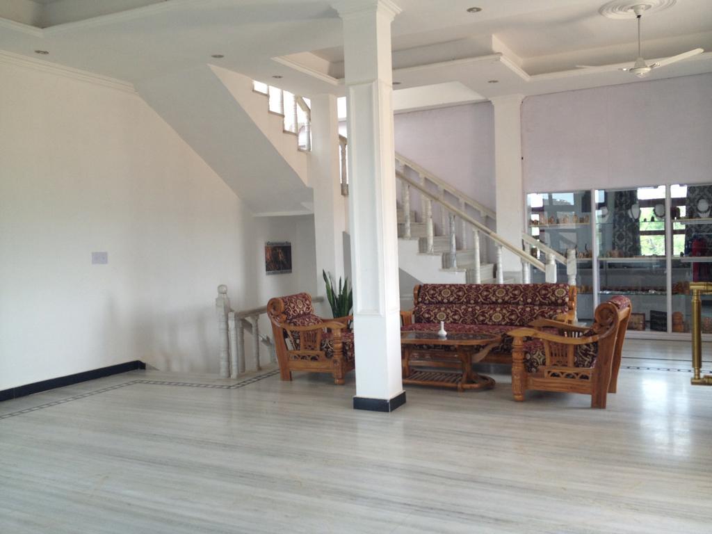 Hotel Isabel Palace Khajurāho Extérieur photo