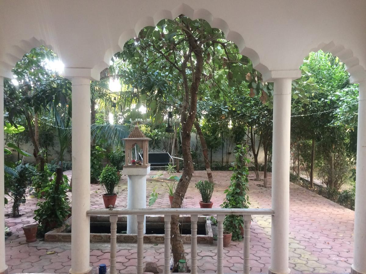 Hotel Isabel Palace Khajurāho Extérieur photo
