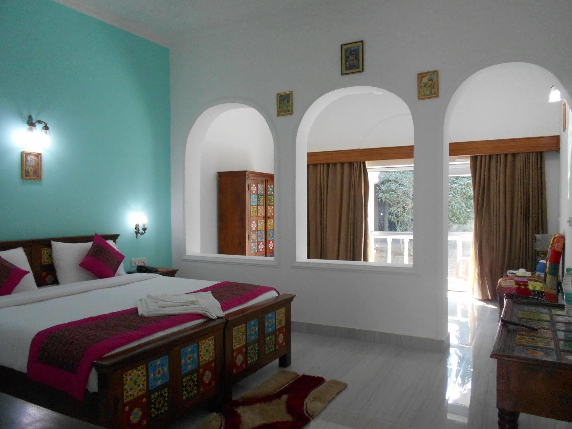 Hotel Isabel Palace Khajurāho Extérieur photo